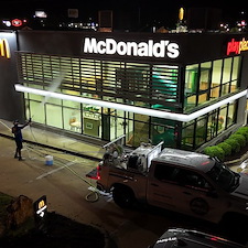 Commercial-Window-Cleaning-for-a-Columbia-MO-McDonalds-Franchise 1